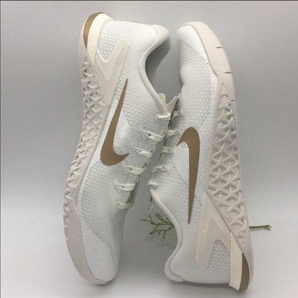 NIKE WMNS METCON 4 CHMP sail/metallic gold - Picture 3 of 8
